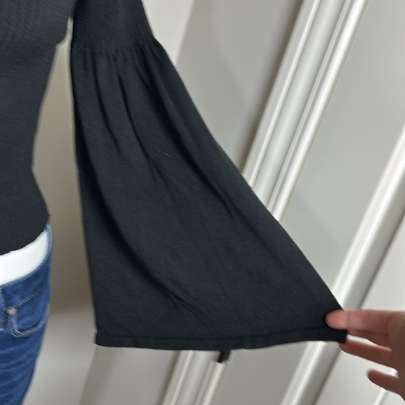 Anthropologie Maeve Off The Shoulder Bell Sleeve Sweater Black Sz S - Picture 6 of 13